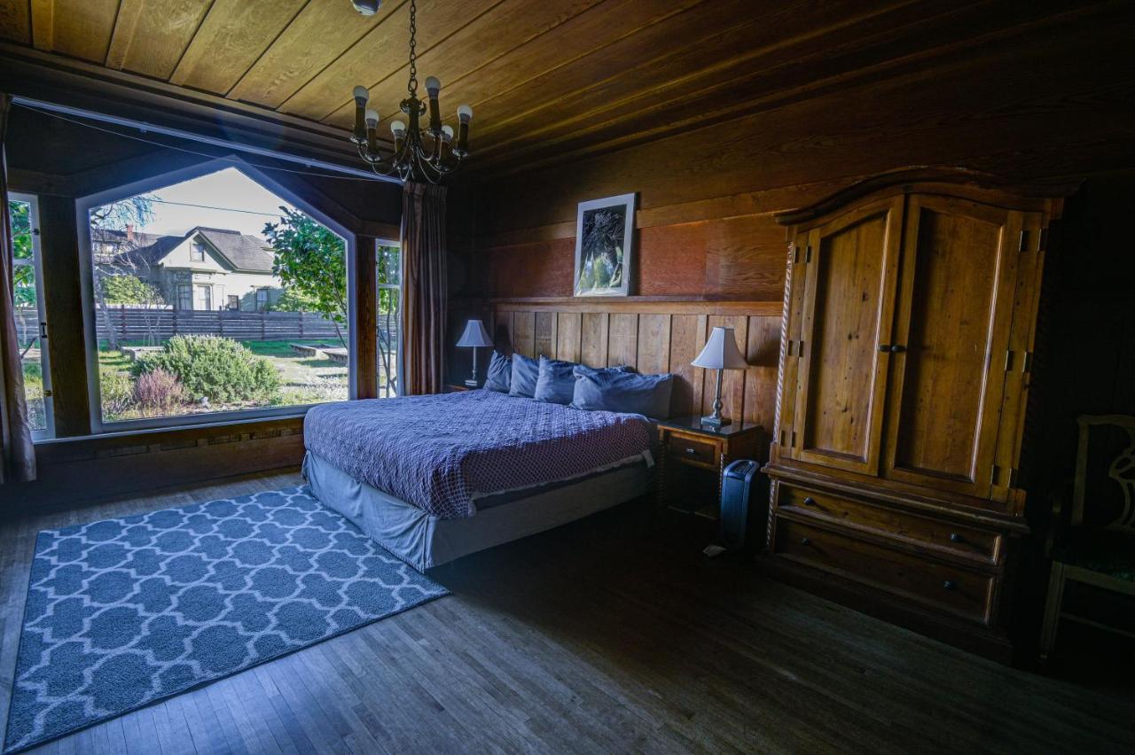 The Captains Quarters Fort Bragg Bagian luar foto