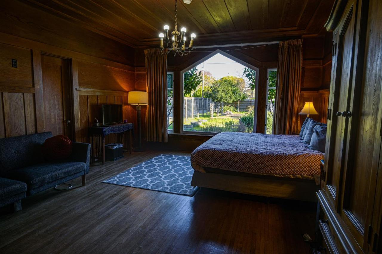 The Captains Quarters Fort Bragg Bagian luar foto