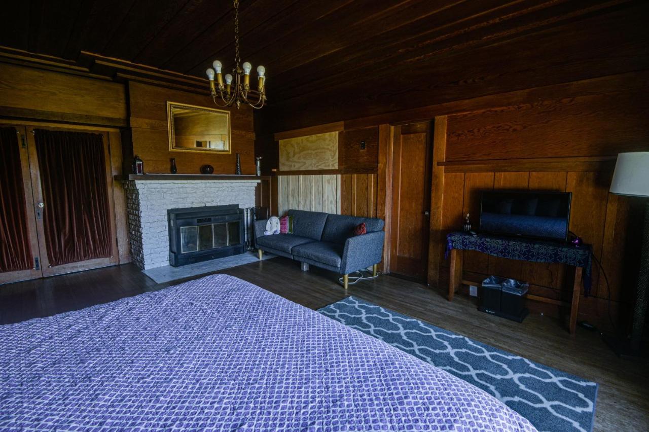 The Captains Quarters Fort Bragg Bagian luar foto