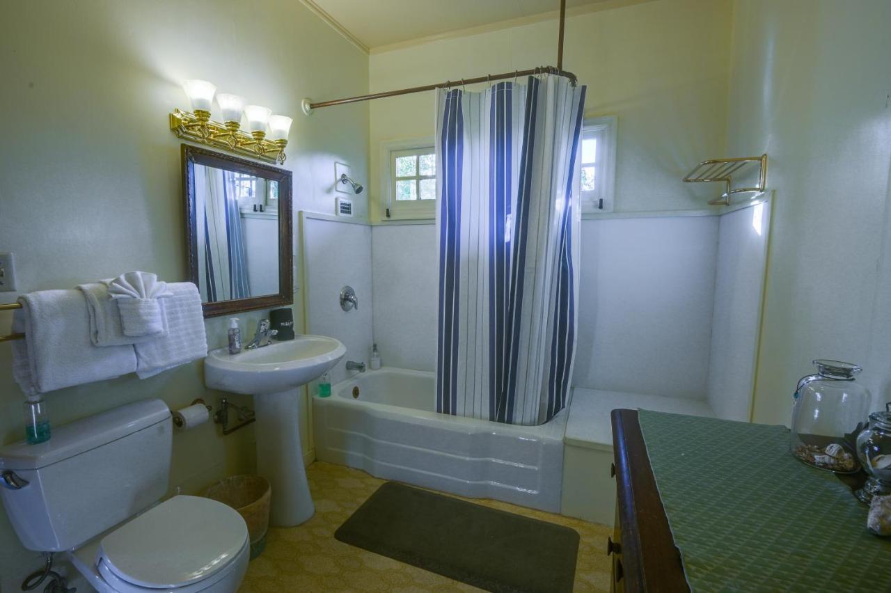 The Captains Quarters Fort Bragg Bagian luar foto