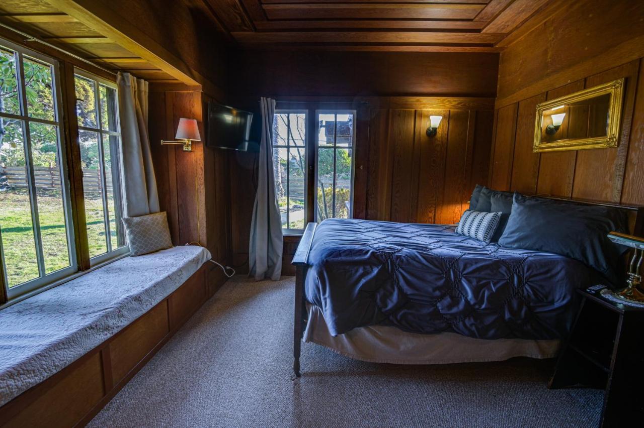 The Captains Quarters Fort Bragg Bagian luar foto