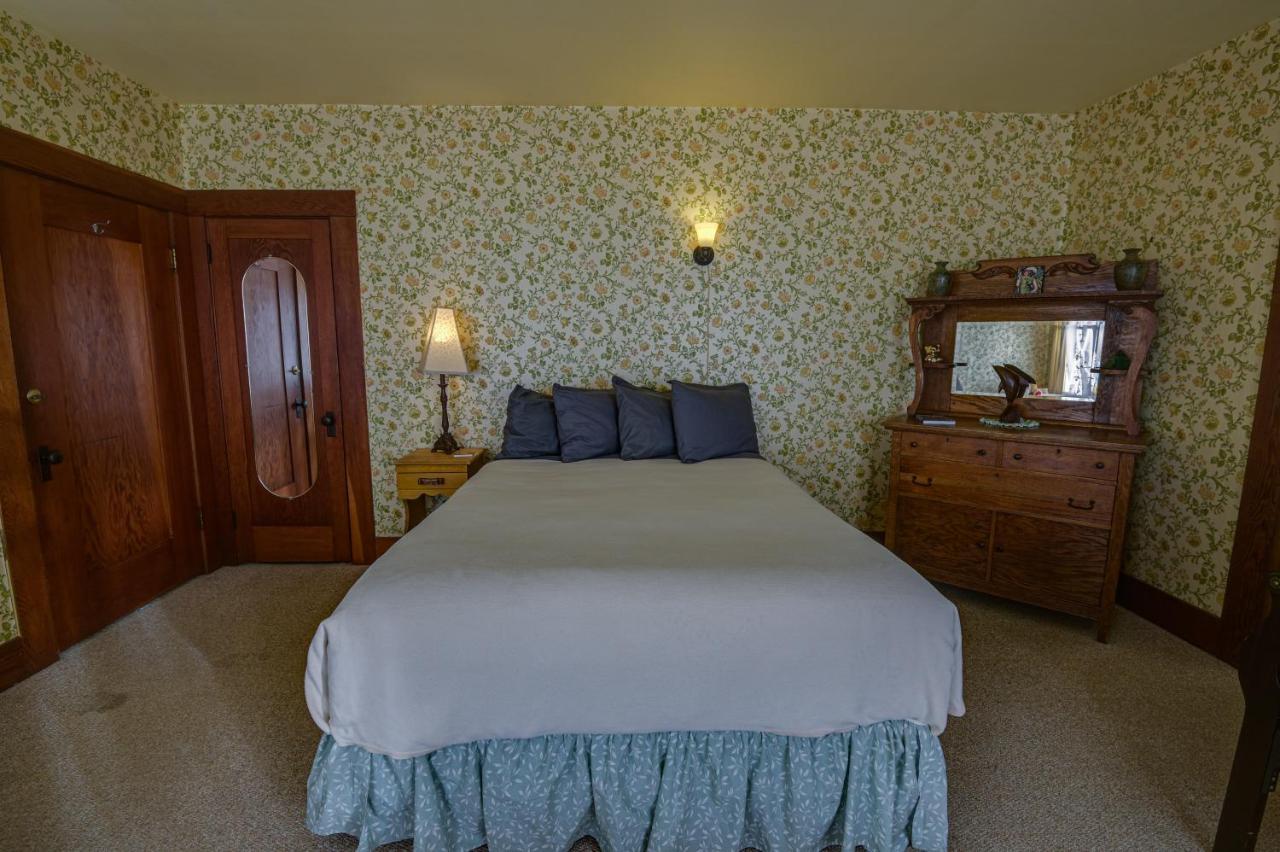 The Captains Quarters Fort Bragg Bagian luar foto