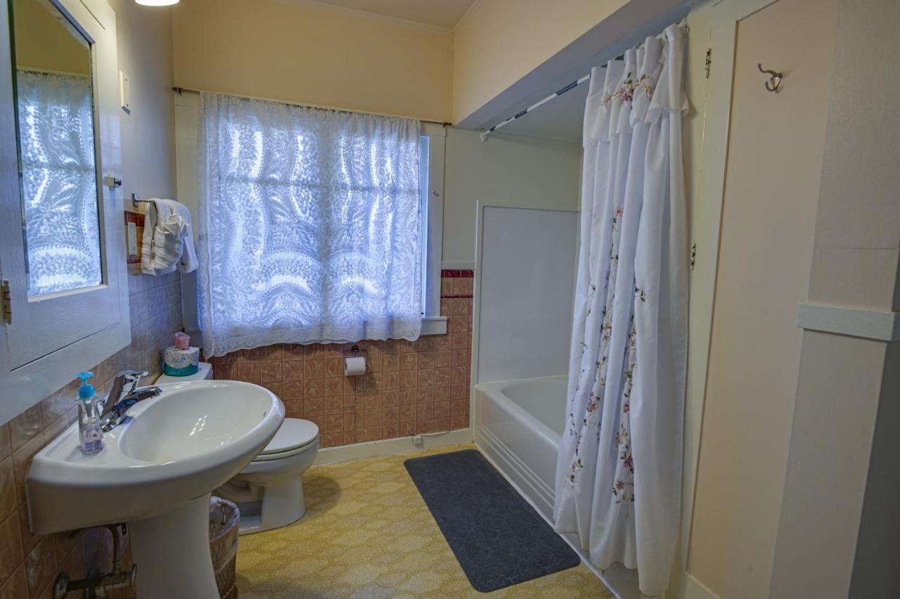 The Captains Quarters Fort Bragg Bagian luar foto
