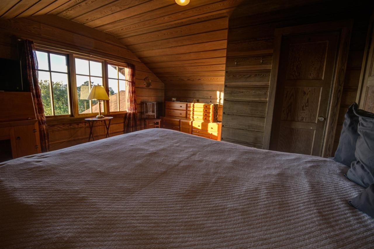 The Captains Quarters Fort Bragg Bagian luar foto