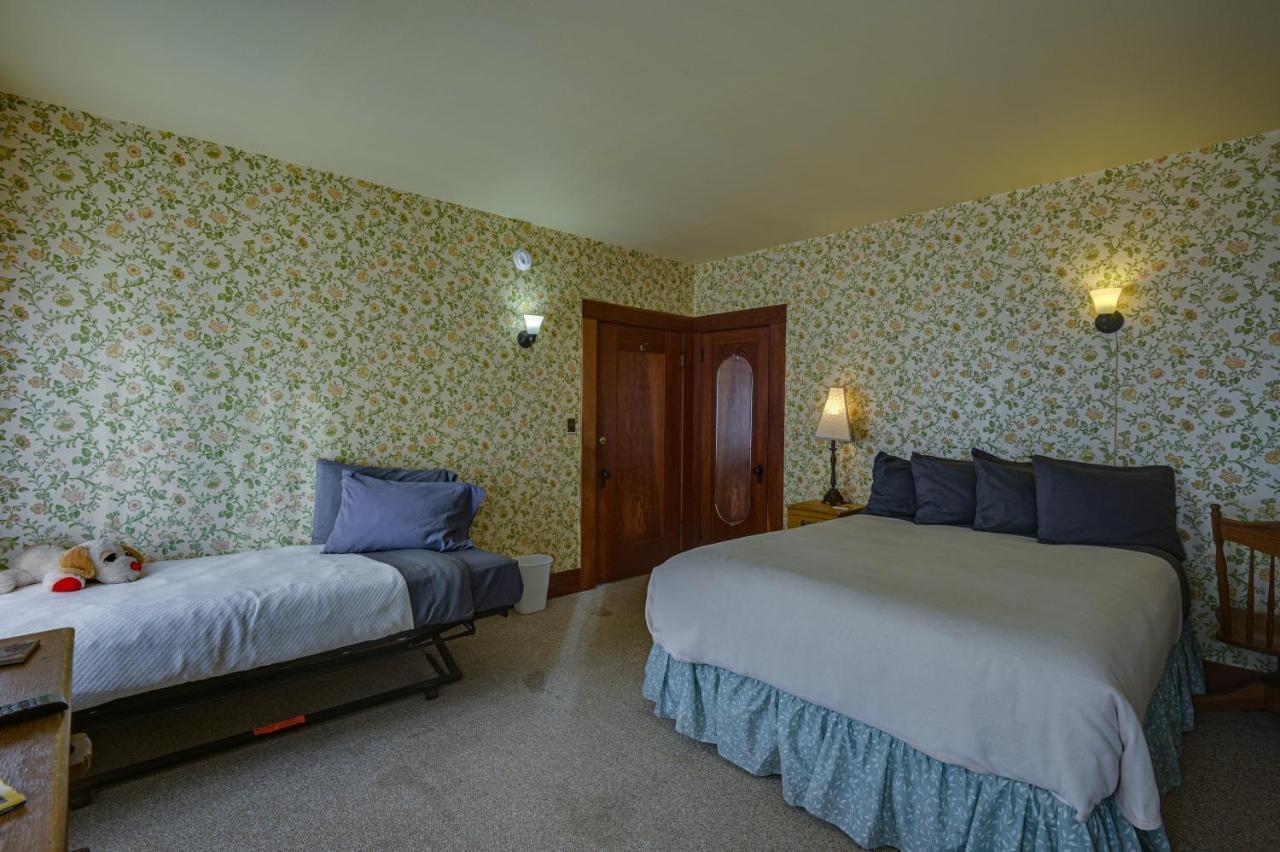 The Captains Quarters Fort Bragg Bagian luar foto